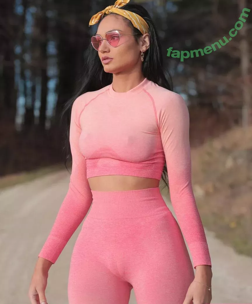 Carinnha White nude photo #0154 (carinnha_white / carinnhawhite)