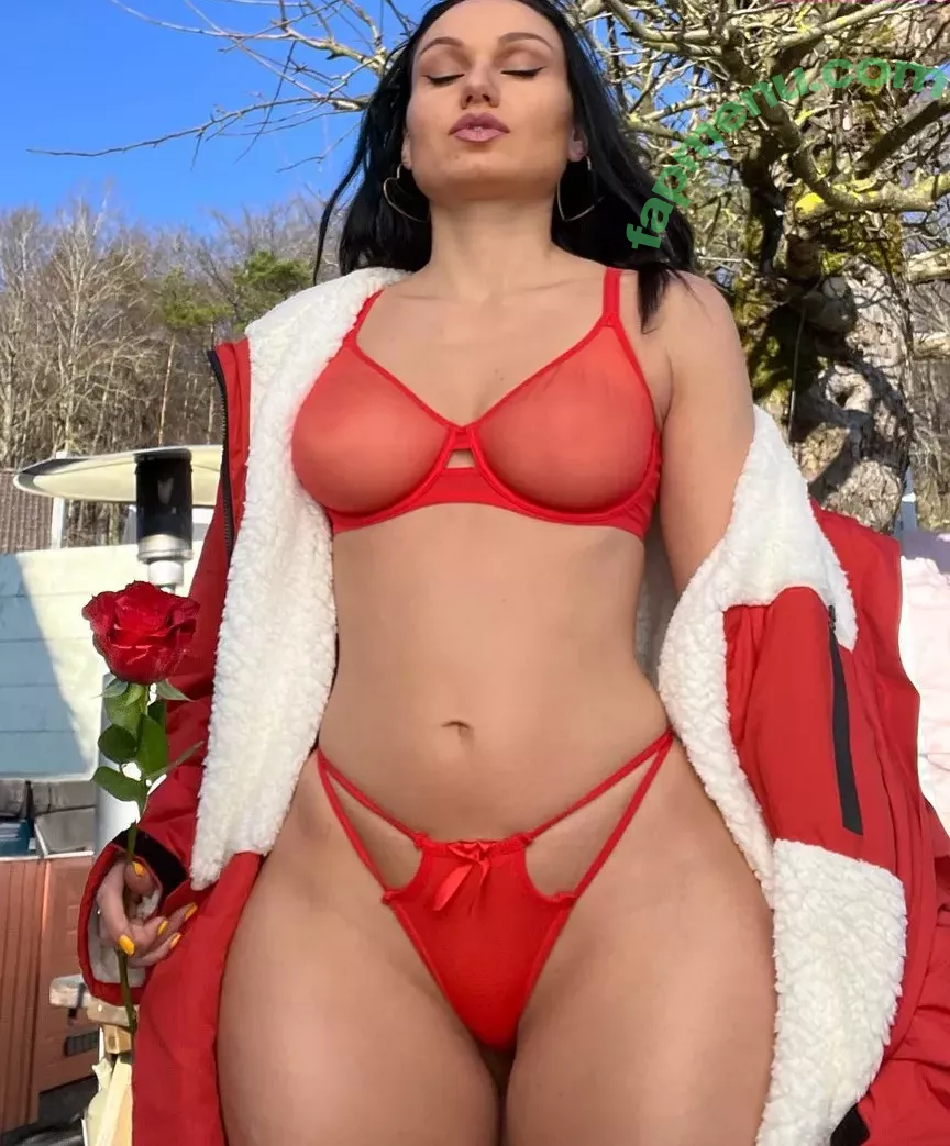 Carinnha White nude photo #0373 (carinnha_white / carinnhawhite)