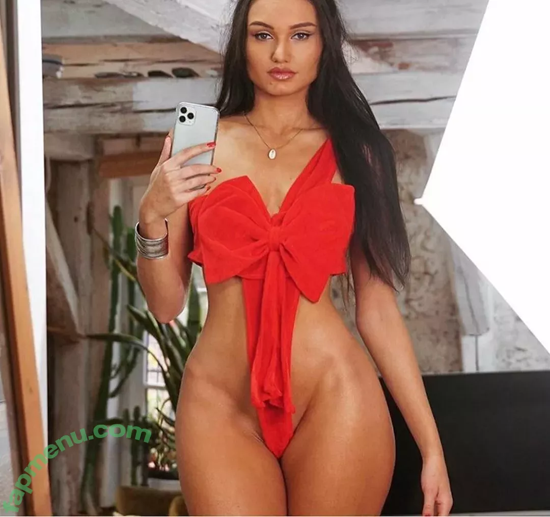 Carinnha White OnlyFans Leak: Nude photo #