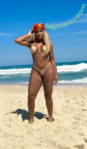 Cariúcha / cariuchaoficial nude photo #0181