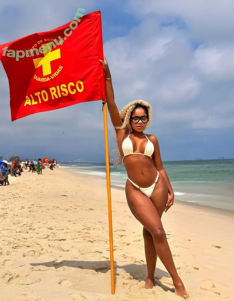 Cariúcha nude photo #0188 (cariuchaoficial)