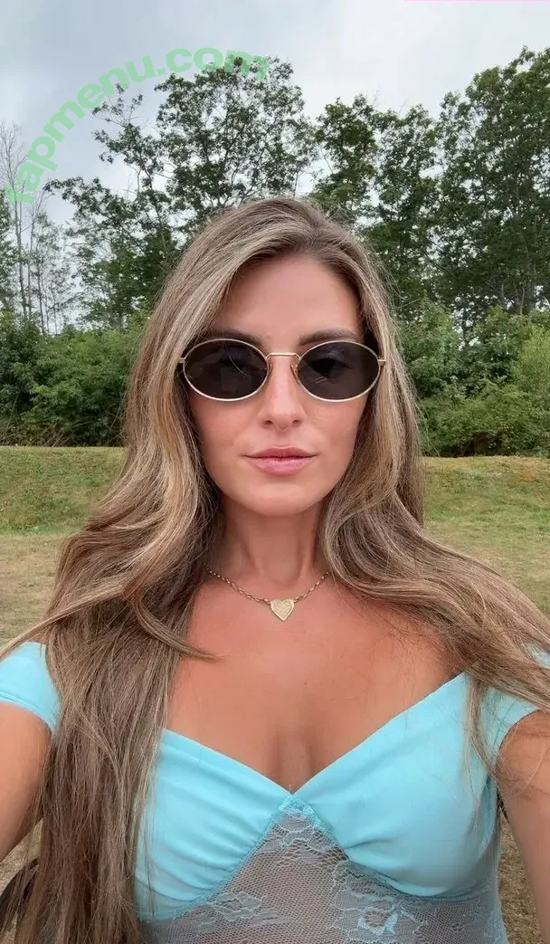 Carla Bezanson nude photo #0236 (carlabezanson)