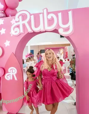 Carla Moreau / carlamoreau_____ nude photo #0137