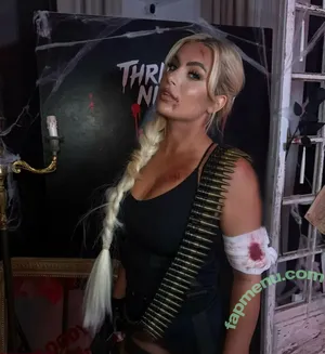 Carla Moreau / carlamoreau_____ nude photo #0143