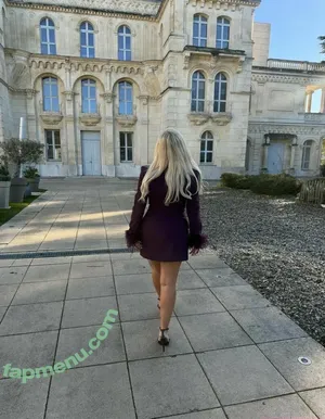 Carla Moreau / carlamoreau_____ nude photo #0146