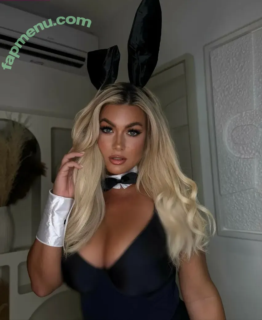 Carla Moreau nude photo #0127 (carlamoreau_____)