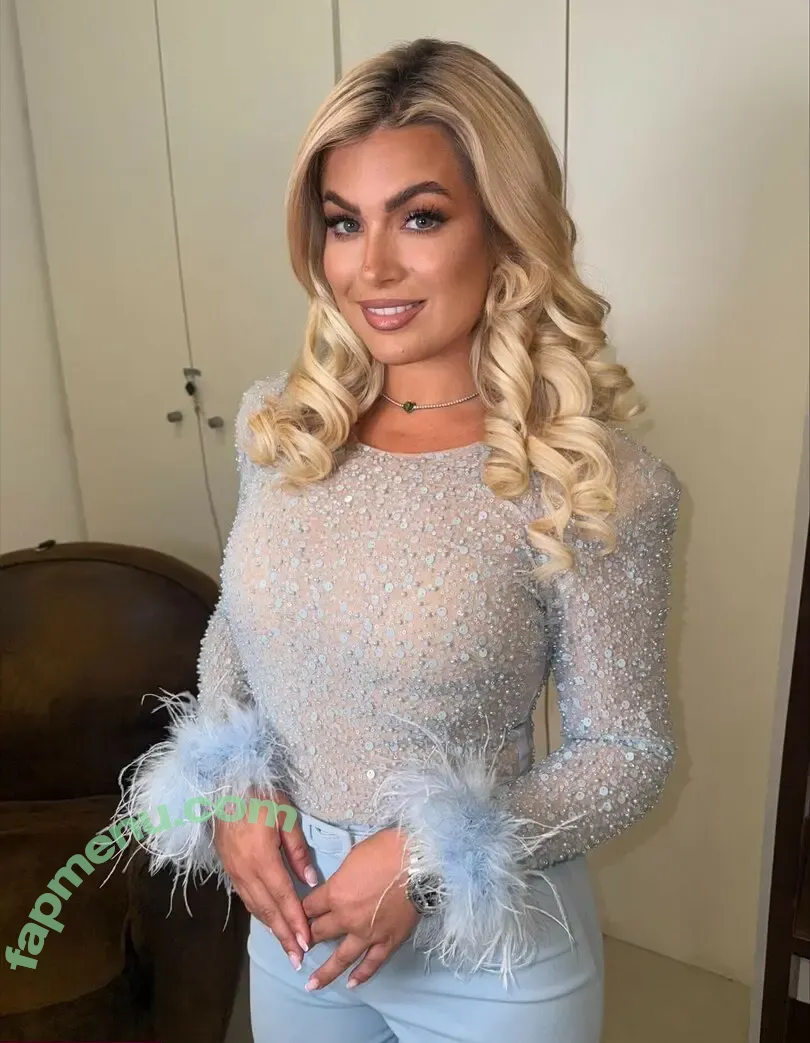 Carla Moreau nude photo #0129 (carlamoreau_____)