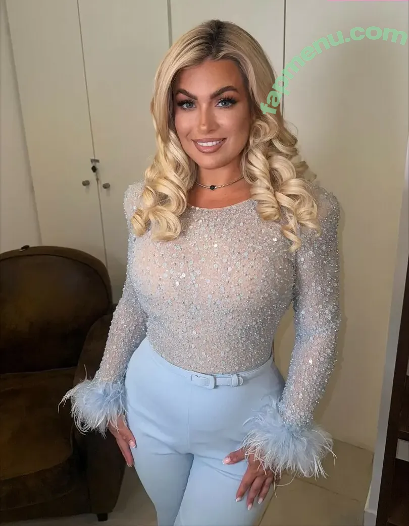 Carla Moreau nude photo #0131 (carlamoreau_____)