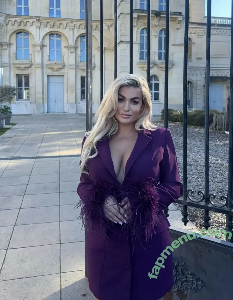 Carla Moreau nude photo #0144 (carlamoreau_____)