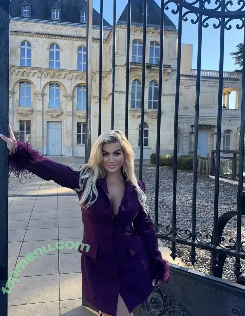 Carla Moreau nude photo #0145 (carlamoreau_____)