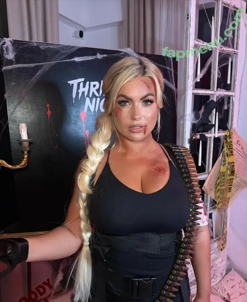 Carla Moreau nude photo #0156 (carlamoreau_____)