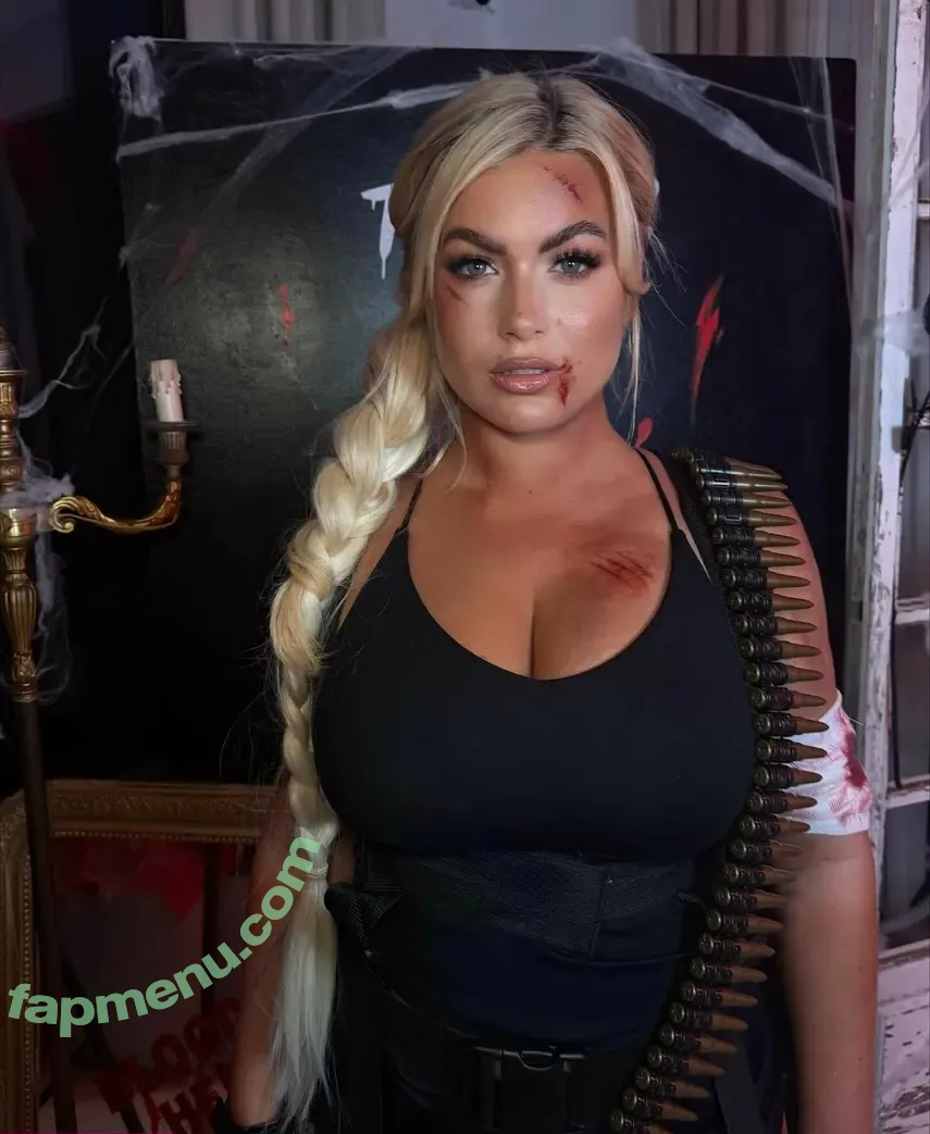 Carla Moreau nude photo #0157 (carlamoreau_____)