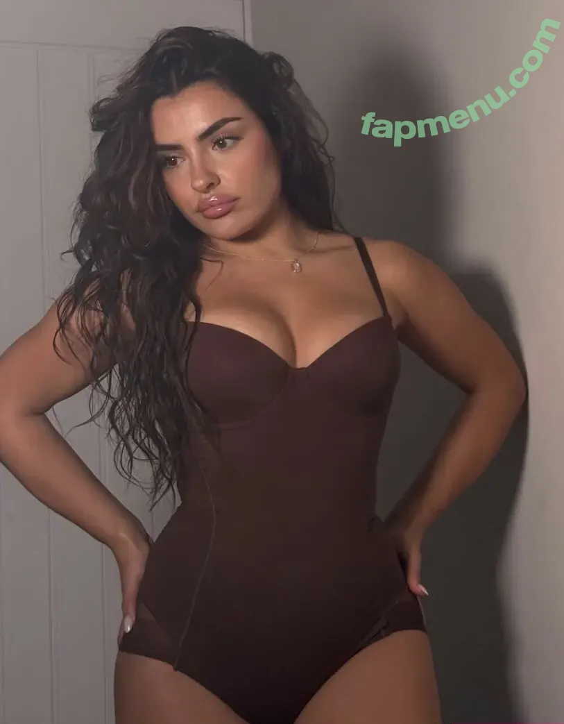 Carla Sophie nude photo #0062 (carlasophiebtw / carlysophie)