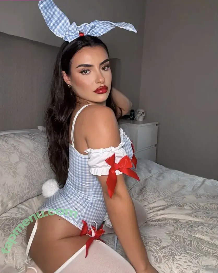 Carla Sophie nude photo #0074 (carlasophiebtw / carlysophie)