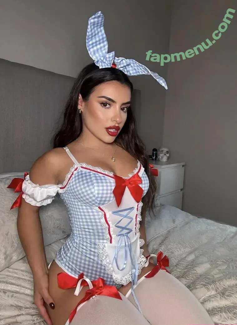 Carla Sophie nude photo #0075 (carlasophiebtw / carlysophie)