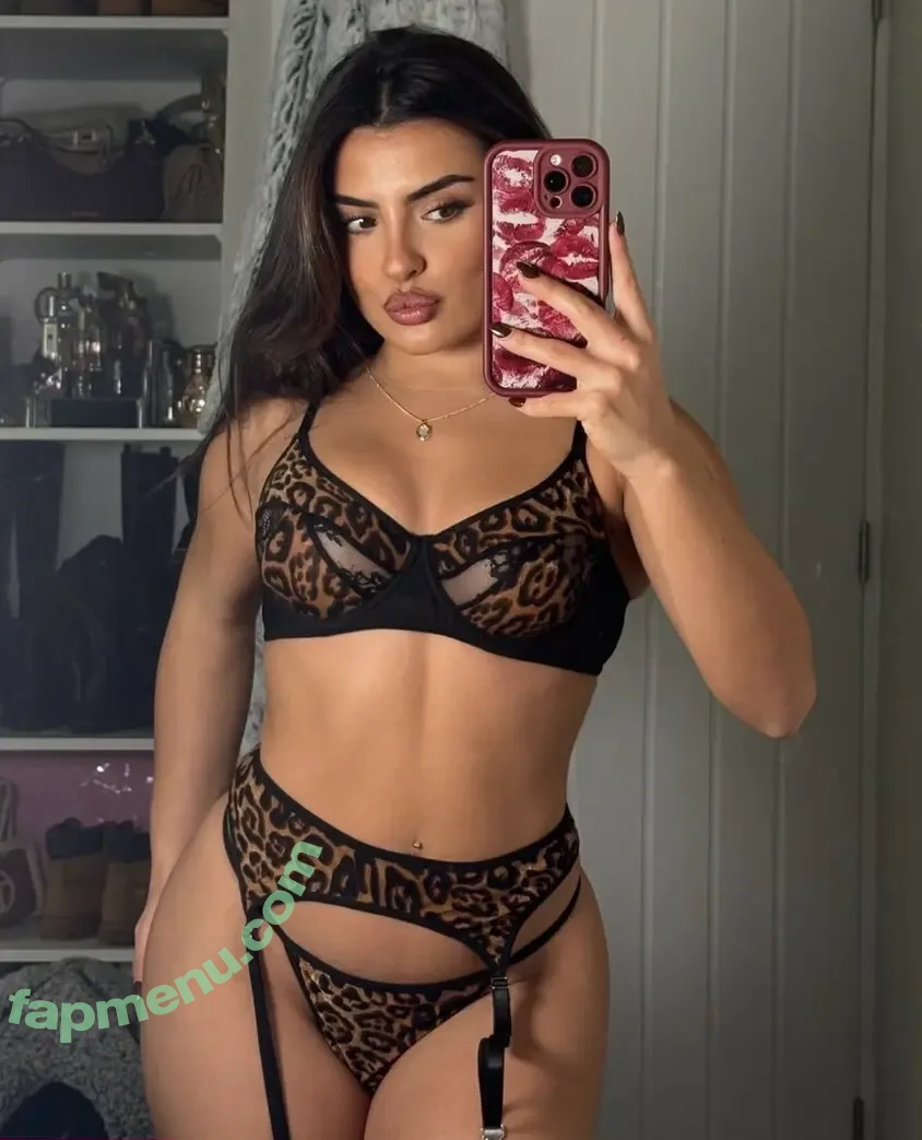 Carla Sophie nude photo #0082 (carlasophiebtw / carlysophie)