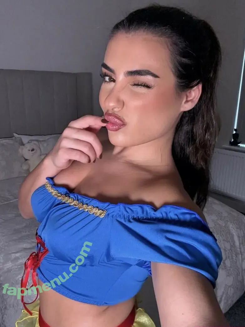 Carla Sophie nude photo #0096 (carlasophiebtw / carlysophie)