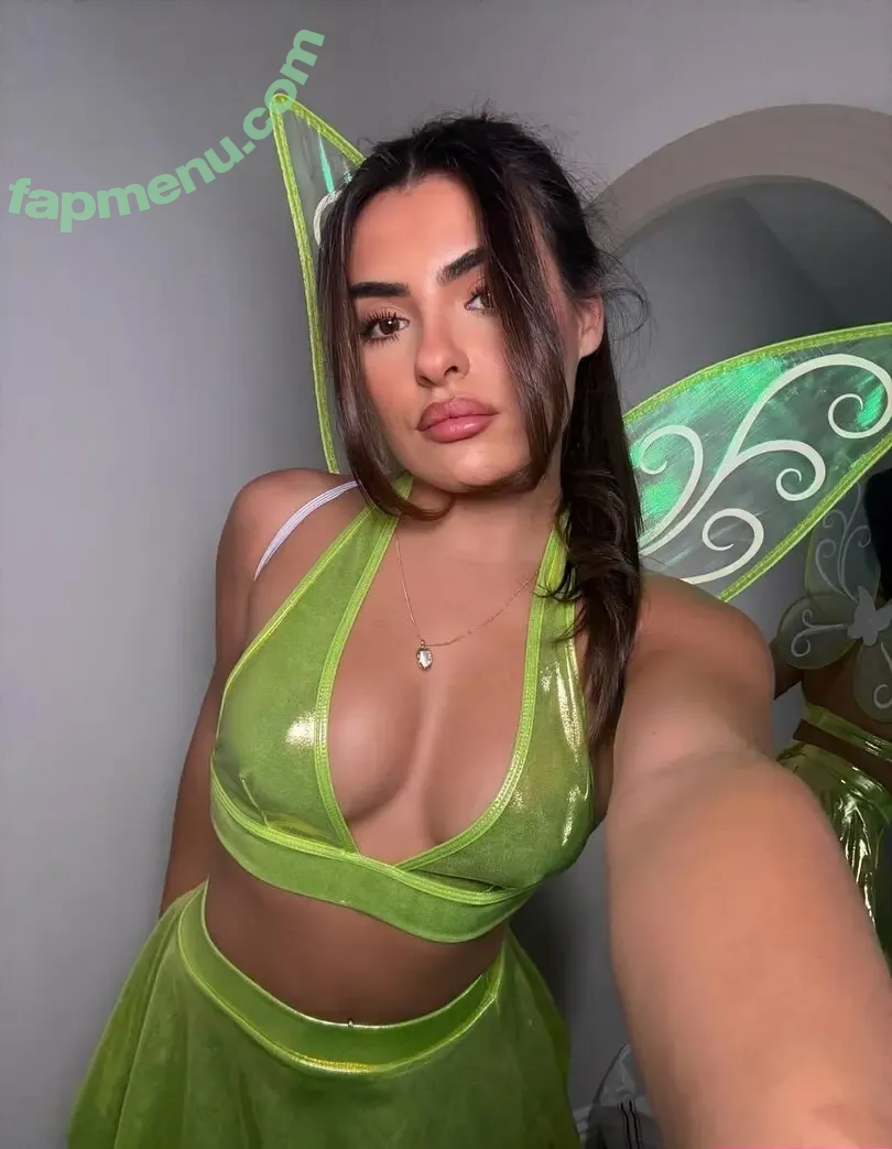 Carla Sophie nude photo #0101 (carlasophiebtw / carlysophie)