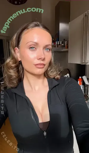 Carla Sophie Schell / carlaaxsophie nude photo #0060