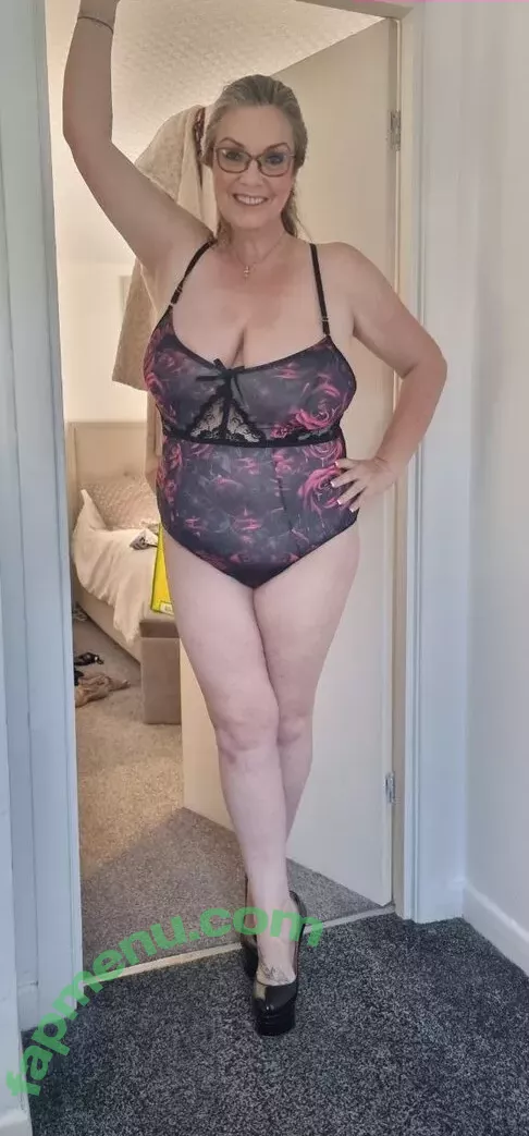 carla36gg nude photo #0369 (carlaangeline)