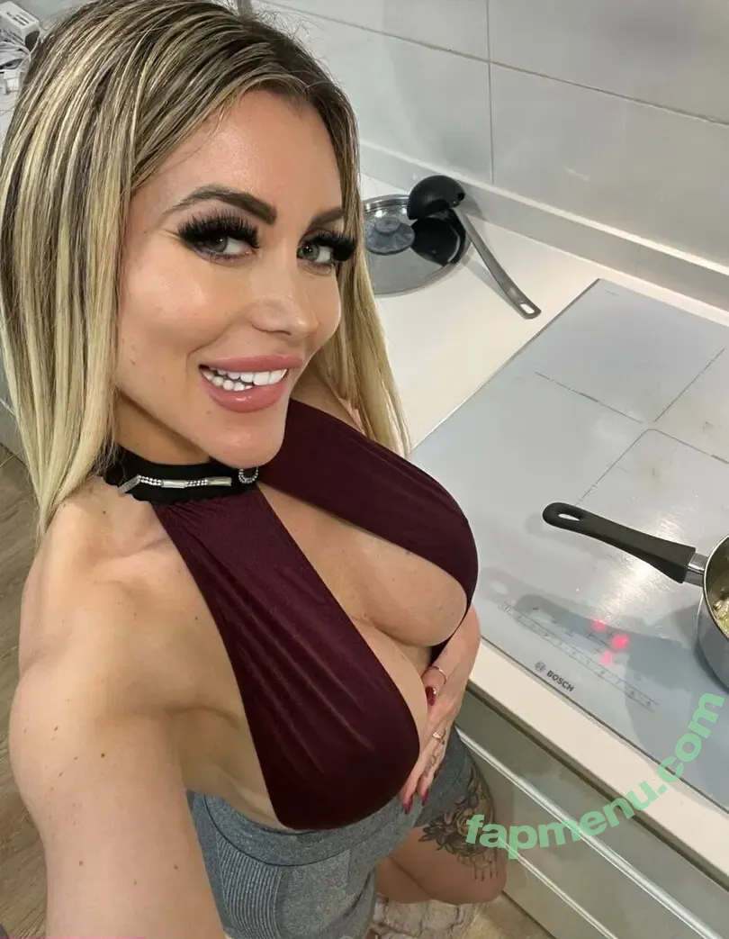 carlaboomvip nude photo #0003 (carlaboomoficial)