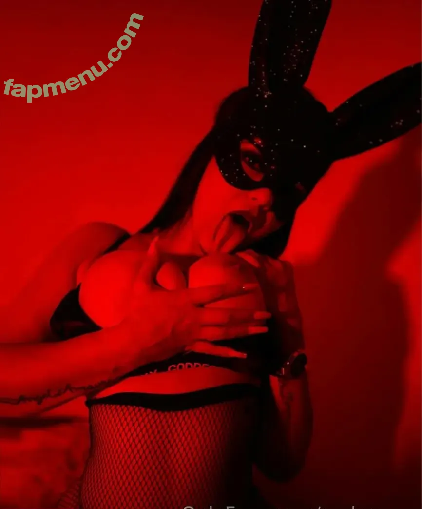 carlagarza nude photo #0037 (caarlagarzaa / g_gzz54)