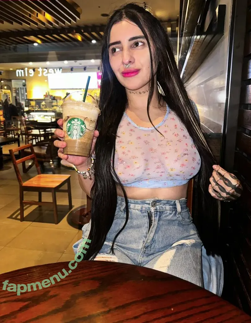 CarlaHrdeen nude photo #0002 (carlahardeen)