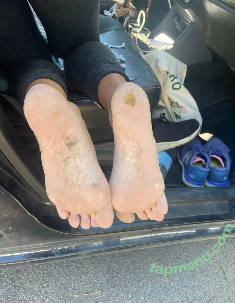 carlasfeetfrenchgirl nude photo #0019 (lipsbycarla)