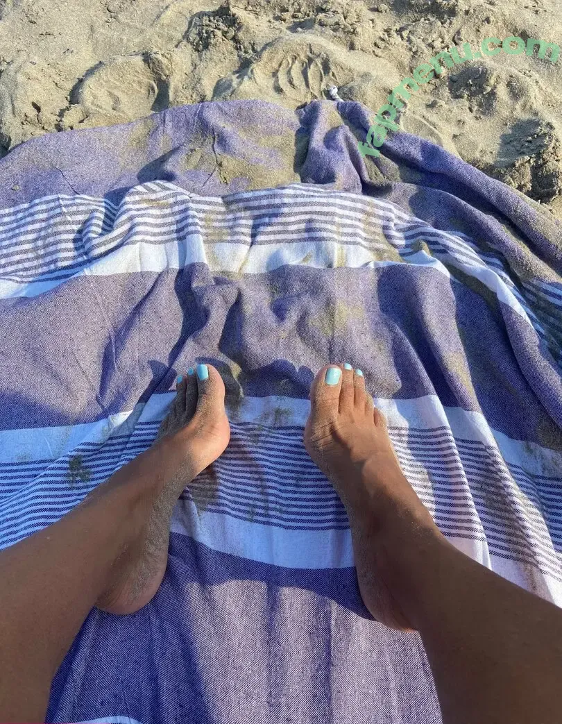 carlasfeetfrenchgirl nude photo #0076 (lipsbycarla)