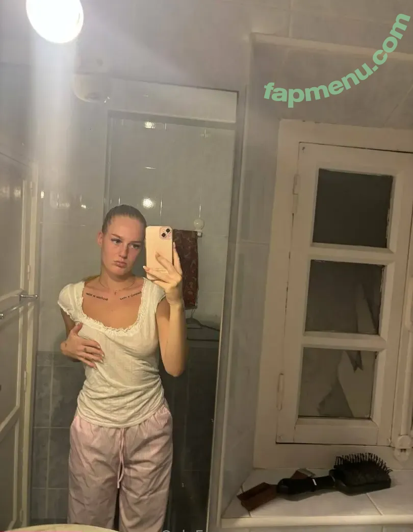 carlavagnen nude photo #0007 (carlavagnen)