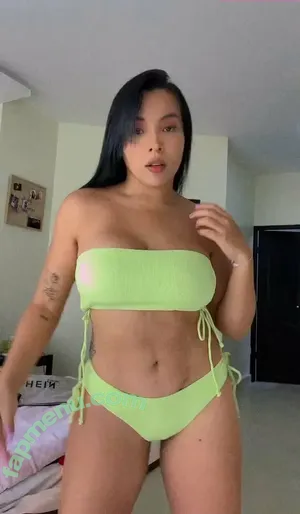  nude photo #0002