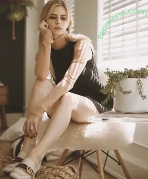 Carlson Young / carlsonyoung nude photo #0029