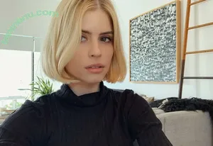 Carlson Young / carlsonyoung nude photo #0041