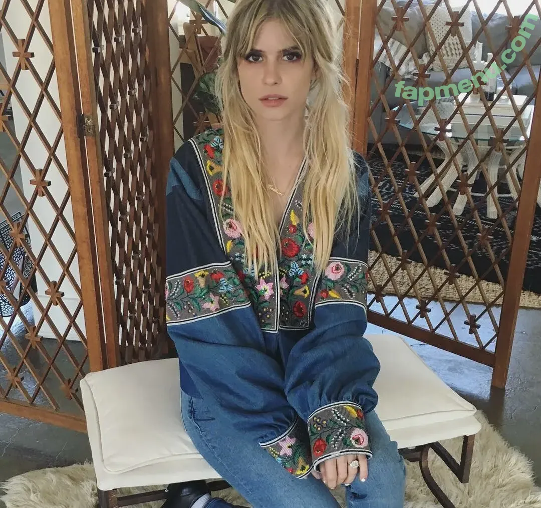 Carlson Young nude photo #0020 (carlsonyoung)