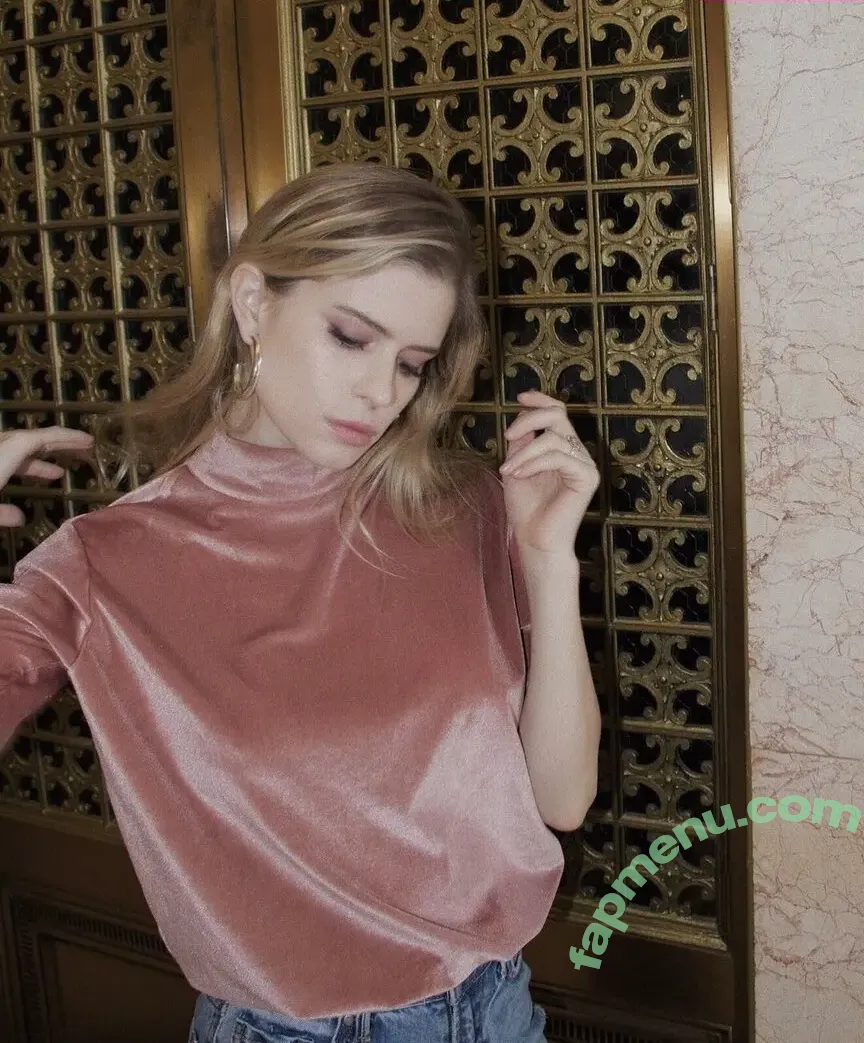 Carlson Young nude photo #0031 (carlsonyoung)