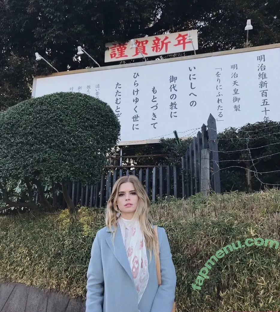 Carlson Young nude photo #0033 (carlsonyoung)