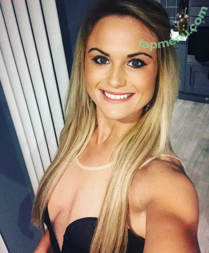Carly Booth nude photo #0003 (Carly Booth)