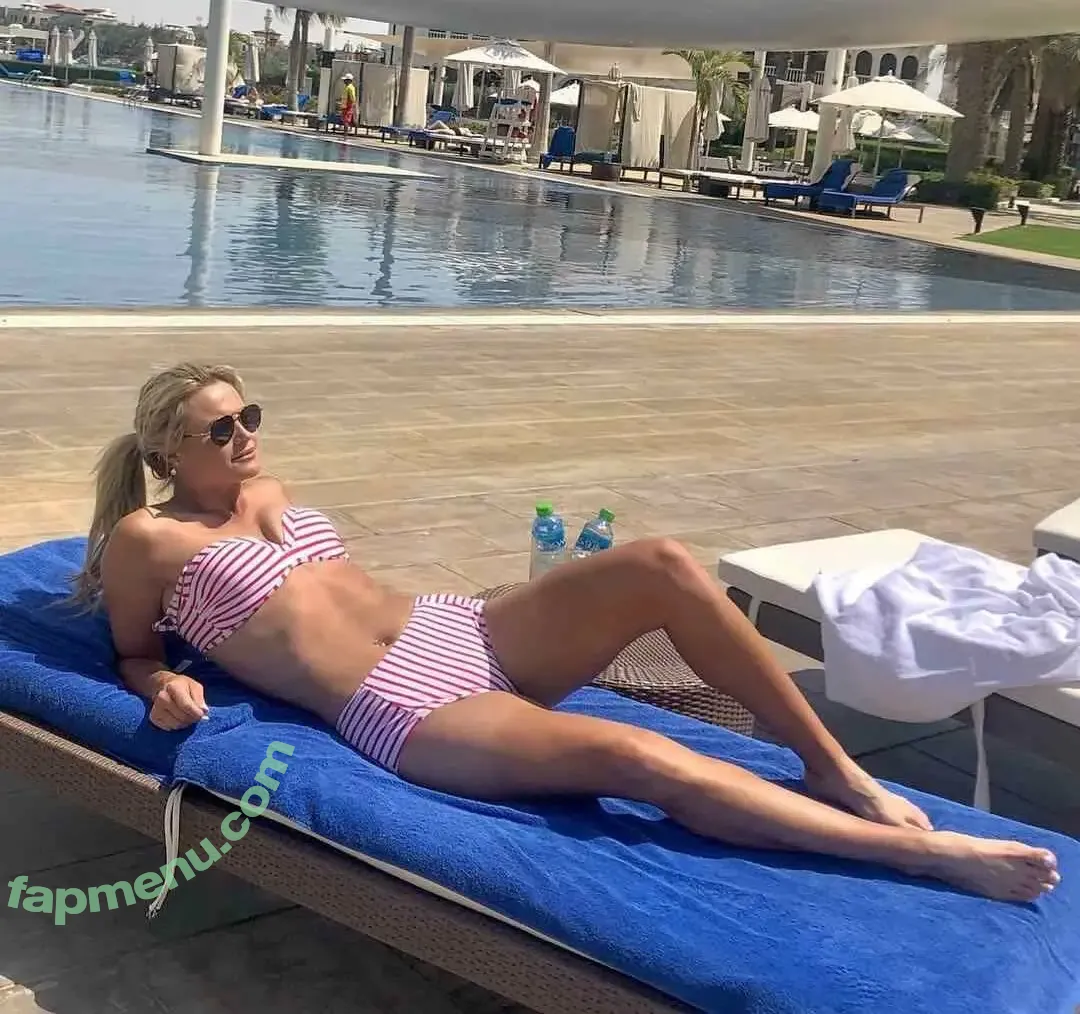 Carly Booth nude photo #0016 (Carly Booth)