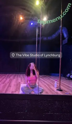 Carly Mariss / Carlybarlyy / Carlymariss nude photo #0027