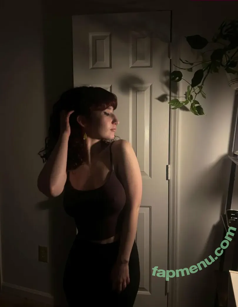 Carly Mariss nude photo #0023 (Carlybarlyy / Carlymariss)