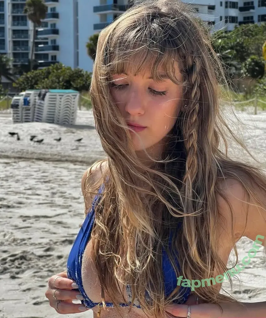 Carly Pfleger nude photo #0047 (azucar.ly / azucarly)