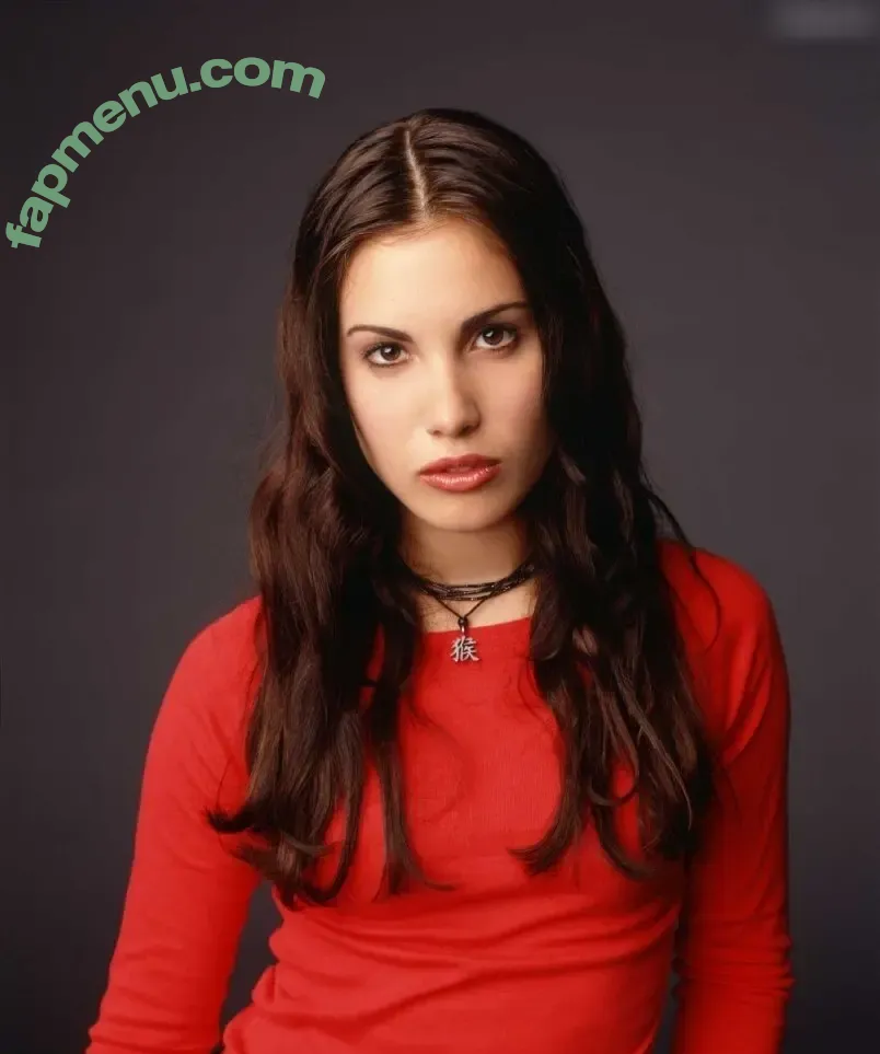 Carly Pope nude photo #0022 (pope_onarope)