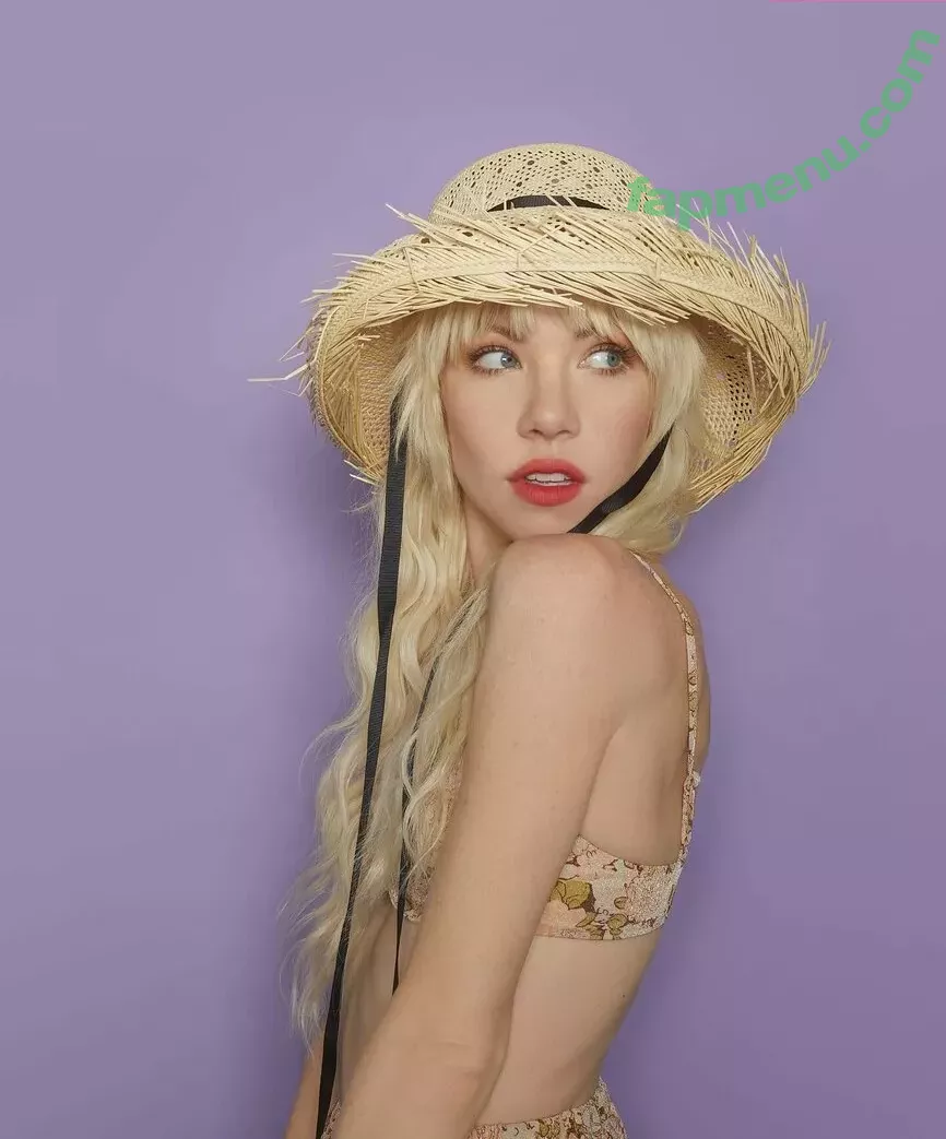 Carly Rae Jepsen nude photo #0141 (carlyraejepsen)