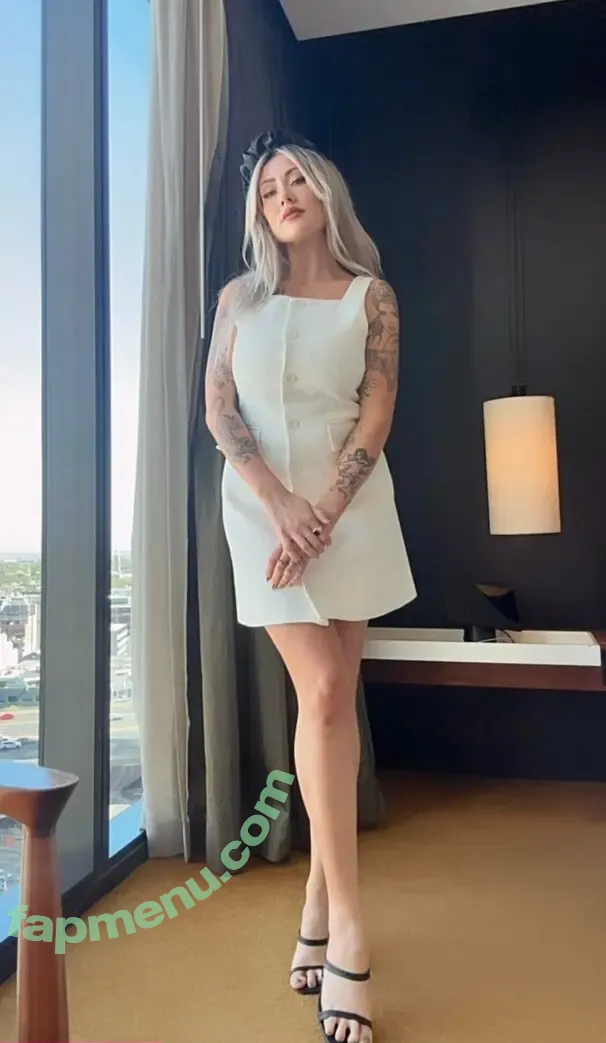 carlyelectric nude photo #0001 (carlyelectric)
