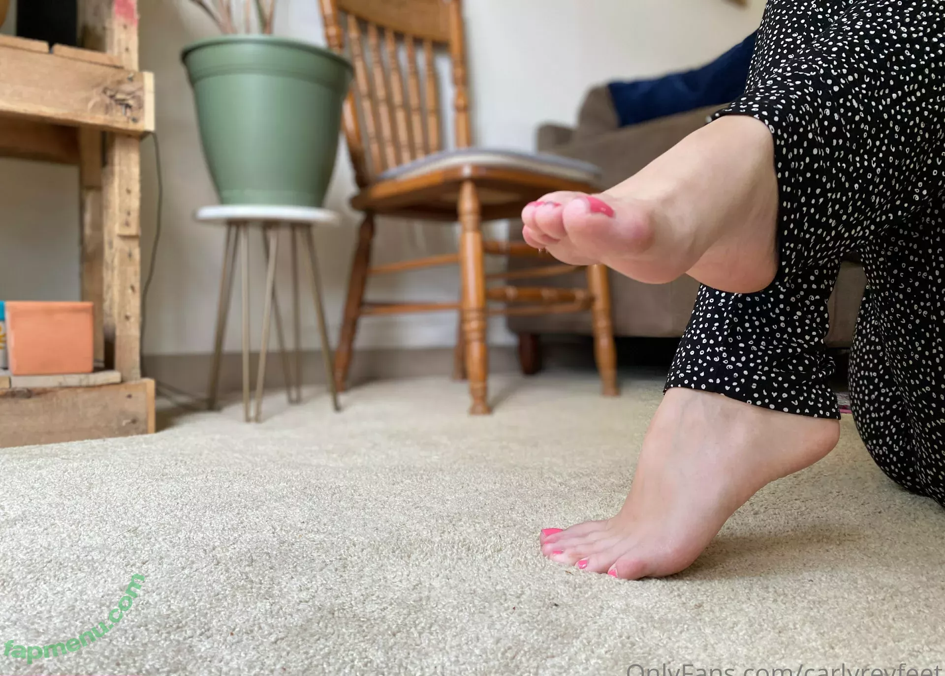 carlyreyfeet nude photo #0045 (carlyreyfeet)