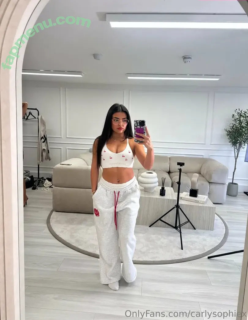 carlysophiex nude photo #0008 (_carly_sophia_)