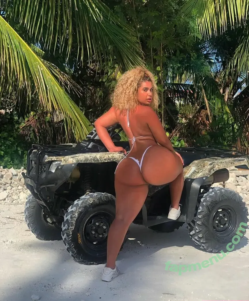Carmela Habibi nude photo #0183 (carmelahabibi / carmellaxo / littlemisslibrarian)
