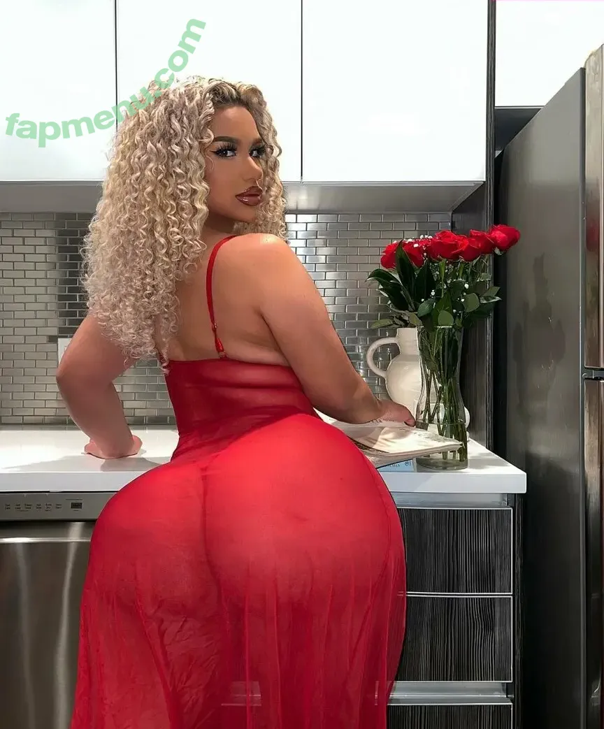 Carmela Habibi nude photo #0206 (carmelahabibi / carmellaxo / littlemisslibrarian)
