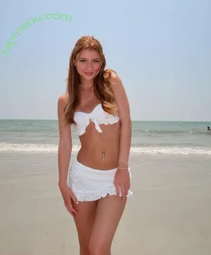 Carmela / carmelaclutchfree / carmmiee / carmmieecat nude photo #0058