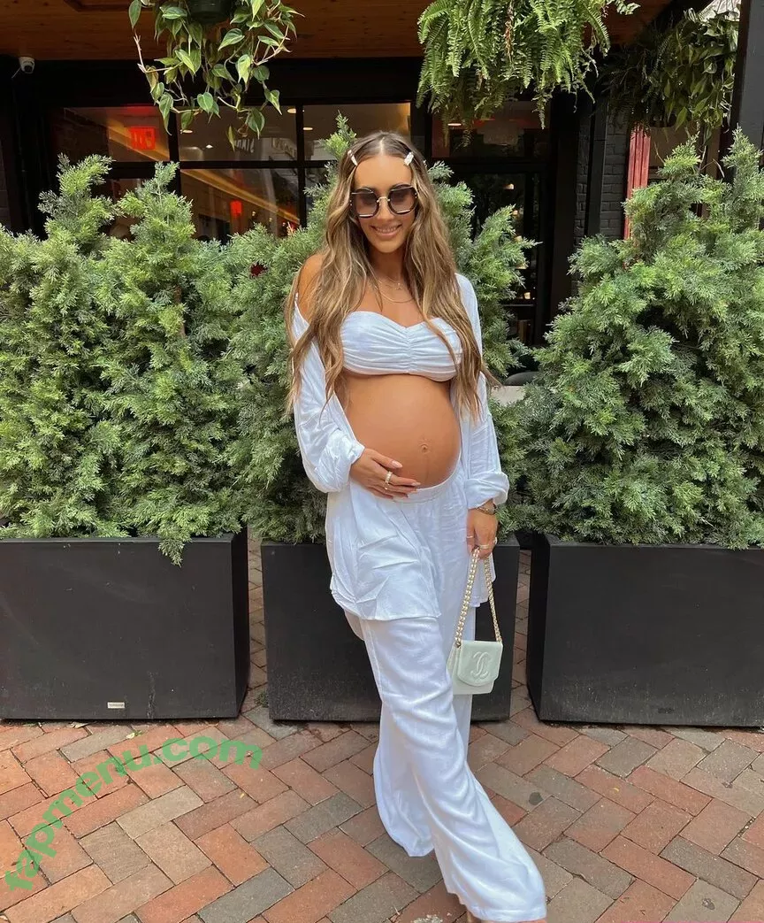 Carmella nude photo #0521 (Lucy Morey / carmellawwe / godesscarmellax / sexycarmella)